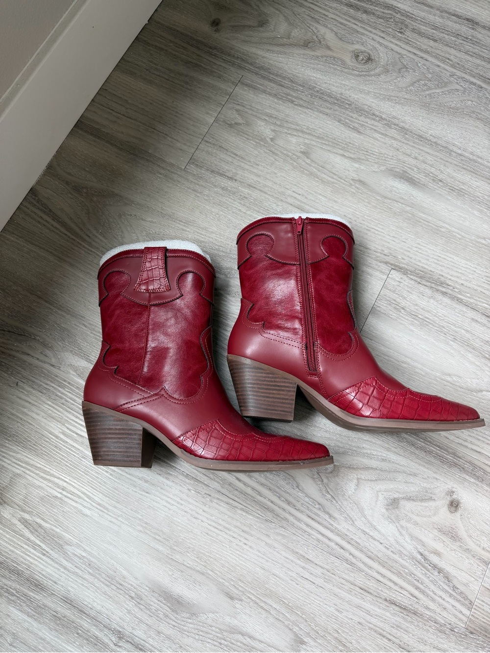 Women’s Crown Vintage Red Leather Western Ankle Boots